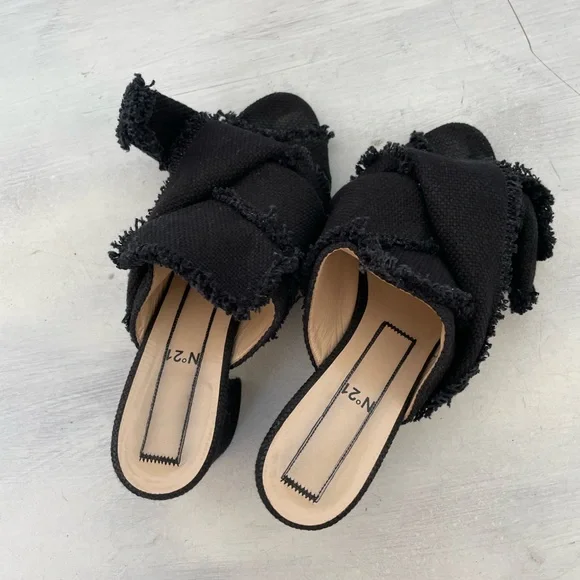 No. 21 Slip On Mules Pumps Navy Blue Canvas Trim Bow Block Heels Sz 37.5
